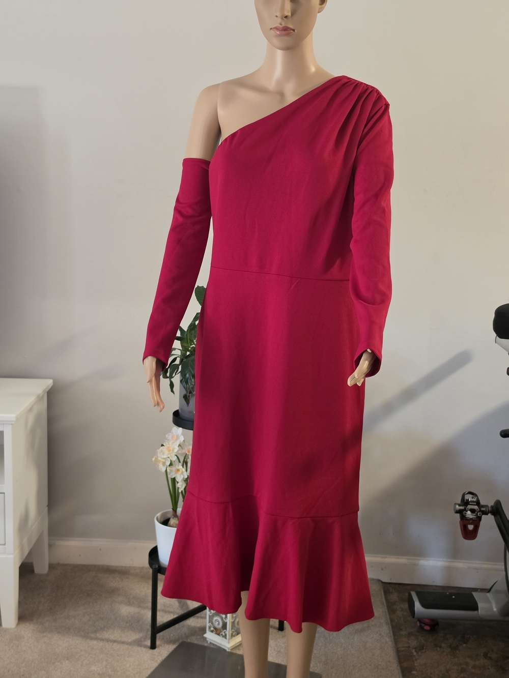 Laundry By Shelli Segal One-Shoulder Magenta Midi Dress